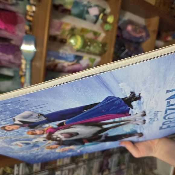 Disney Frozen Poster Book - Picture 2 of 2